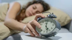 Celá pravda o jednom z nejrozšířenějších mýtů o přínosech brzkého vstávání