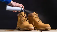 Jak odstranit zápach z bot: 5 jednoduchých triků, které fungují