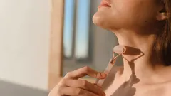 Přirozené způsoby, jak zpevnit pokožku krku a rychle vyhladit vrásky